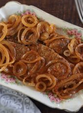 Portuguese Beef and Onions