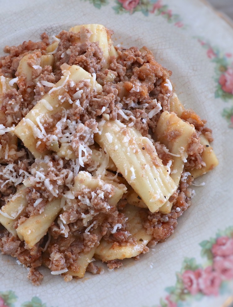 Minced meat with pasta | Food From Portugal