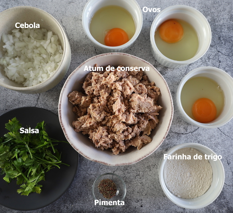 Lista de ingredientes de pataniscas de atum simples