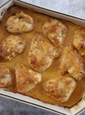 Easy Baked Chicken with Lemon and Garlic Sauce