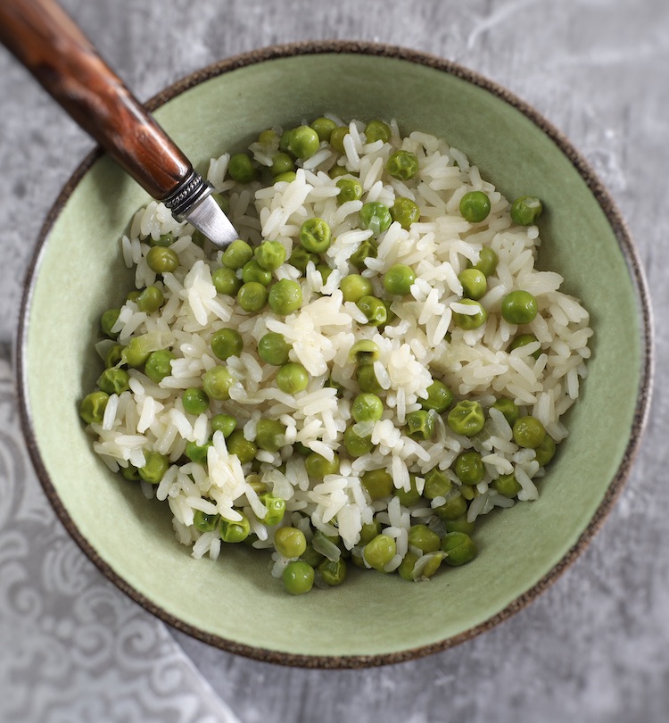 Easy peas rice in a dish bowl